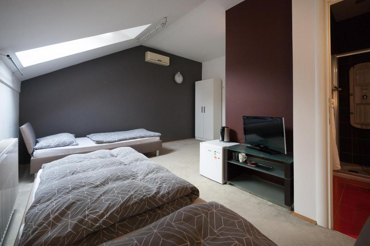 Centar W Otel Ösek Dış mekan fotoğraf