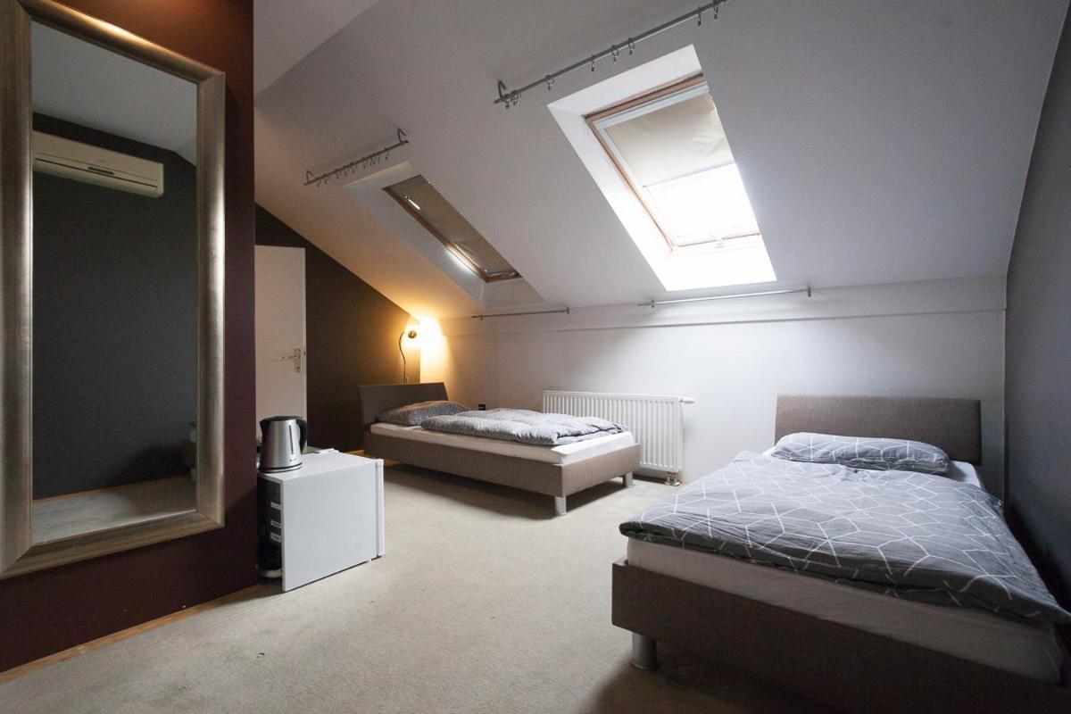 Centar W Otel Ösek Dış mekan fotoğraf