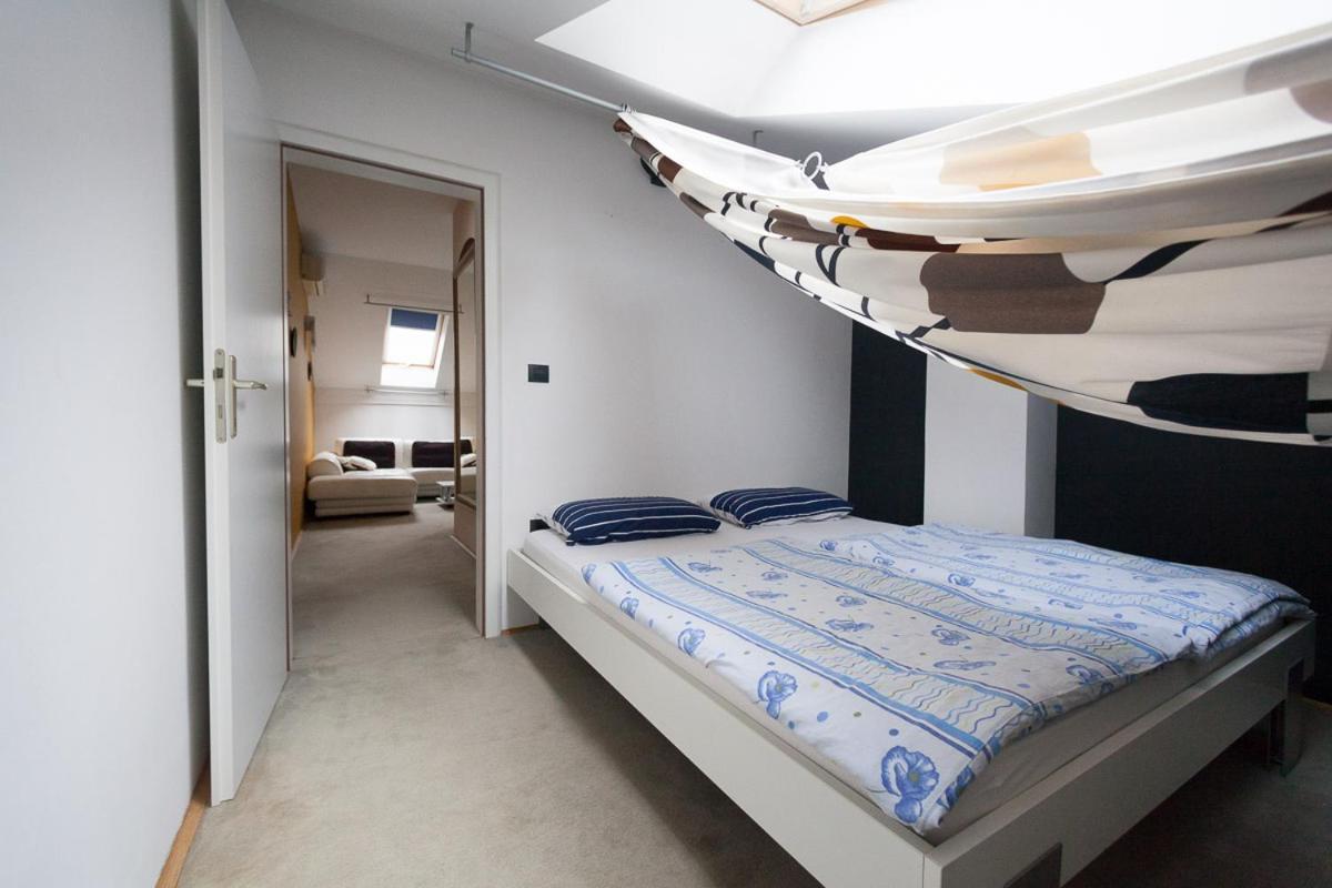 Centar W Otel Ösek Dış mekan fotoğraf
